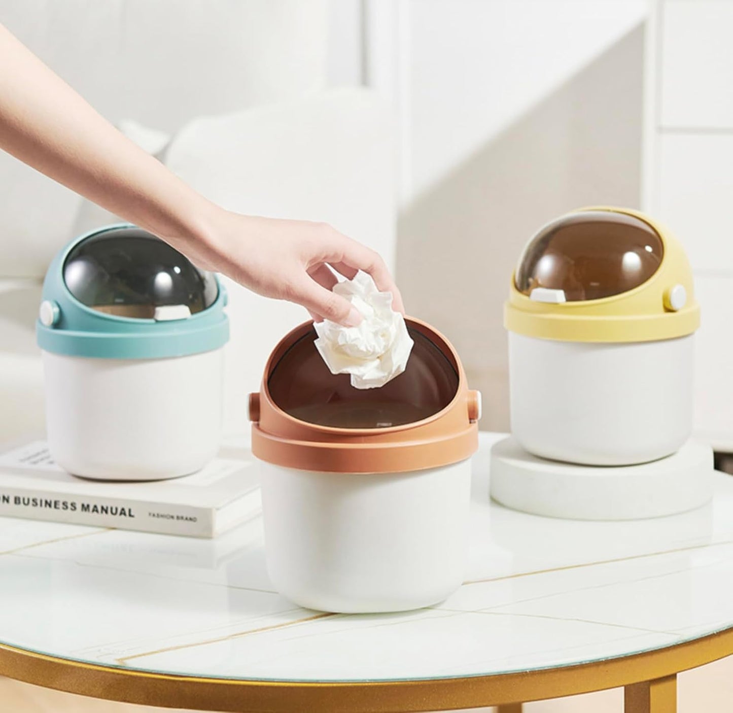 GroomBuddy Astronaut Mini Trash Can – Cute Pop-Up Lid Dustbin for Desk, Bathroom & Kids Room